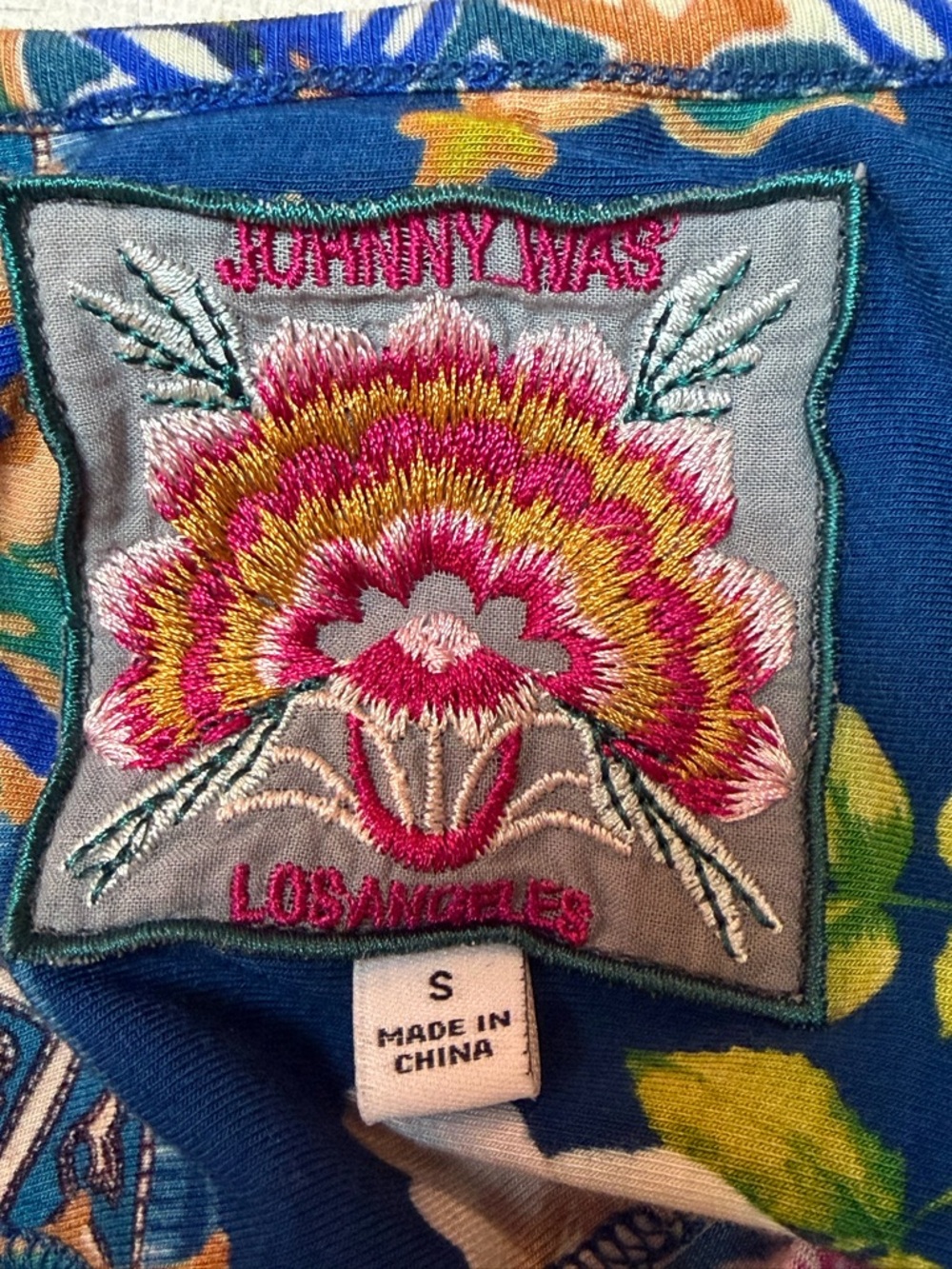Johnny Was Janie Favorite Floral Hummingbird Print Knit Jersey Shirt Small - Picture 4 of 5